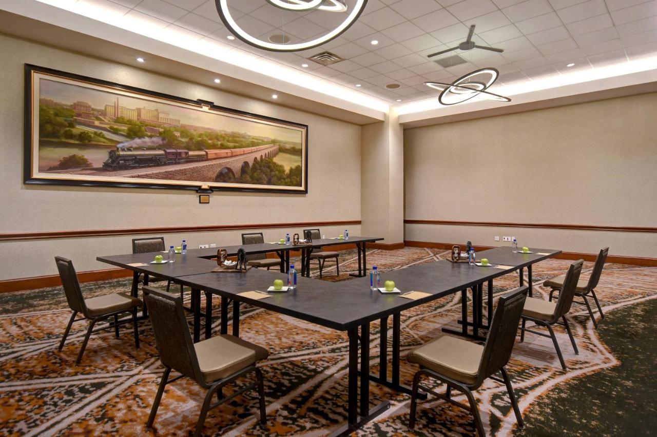 Renaissance Hotel, The Depot
