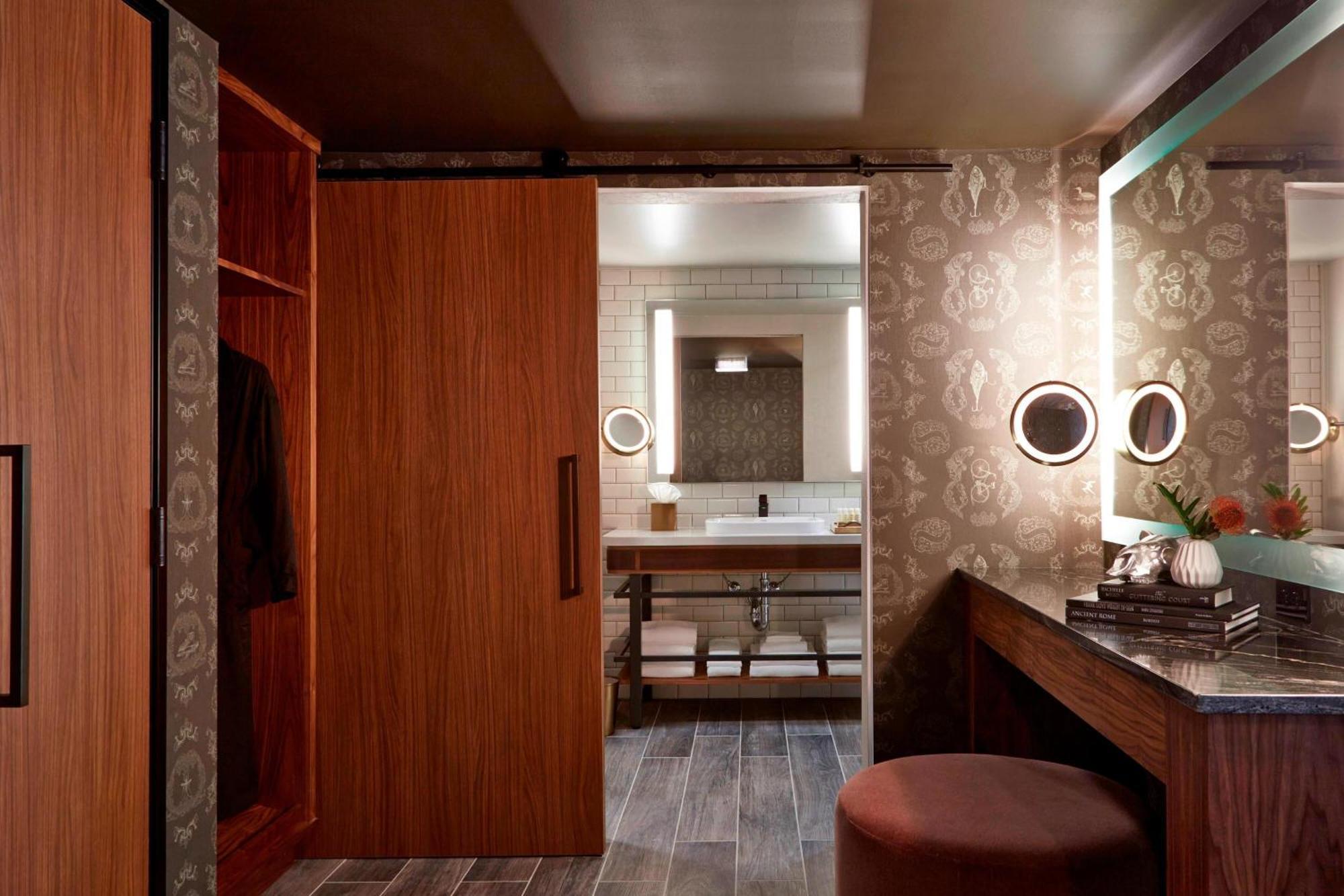 Hotel Renaissance Hotel, The Depot 4*