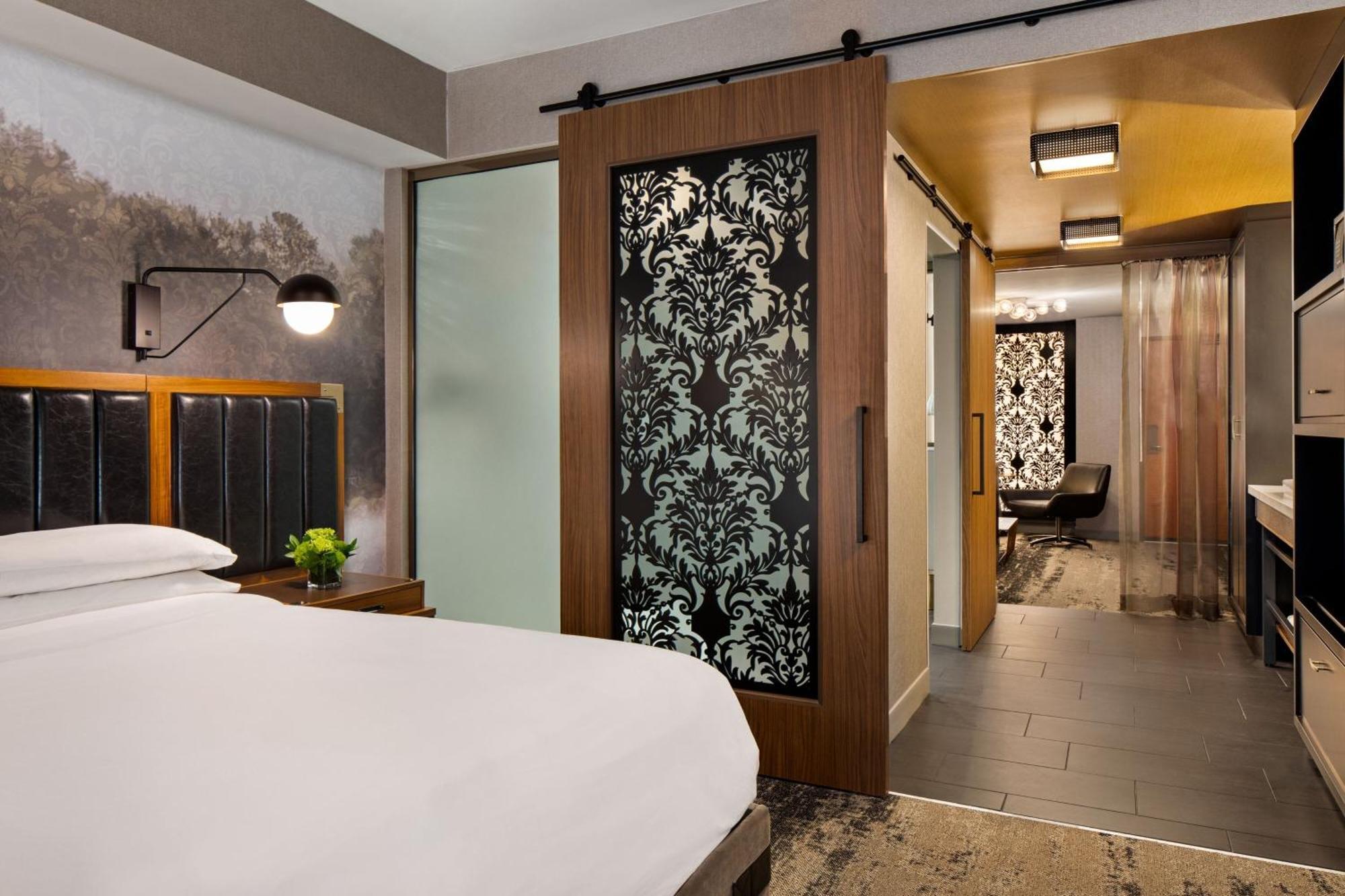 Renaissance Hotel, The Depot Hotel 4*